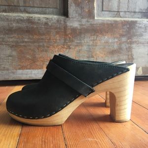Black Sandgrens Clogs
